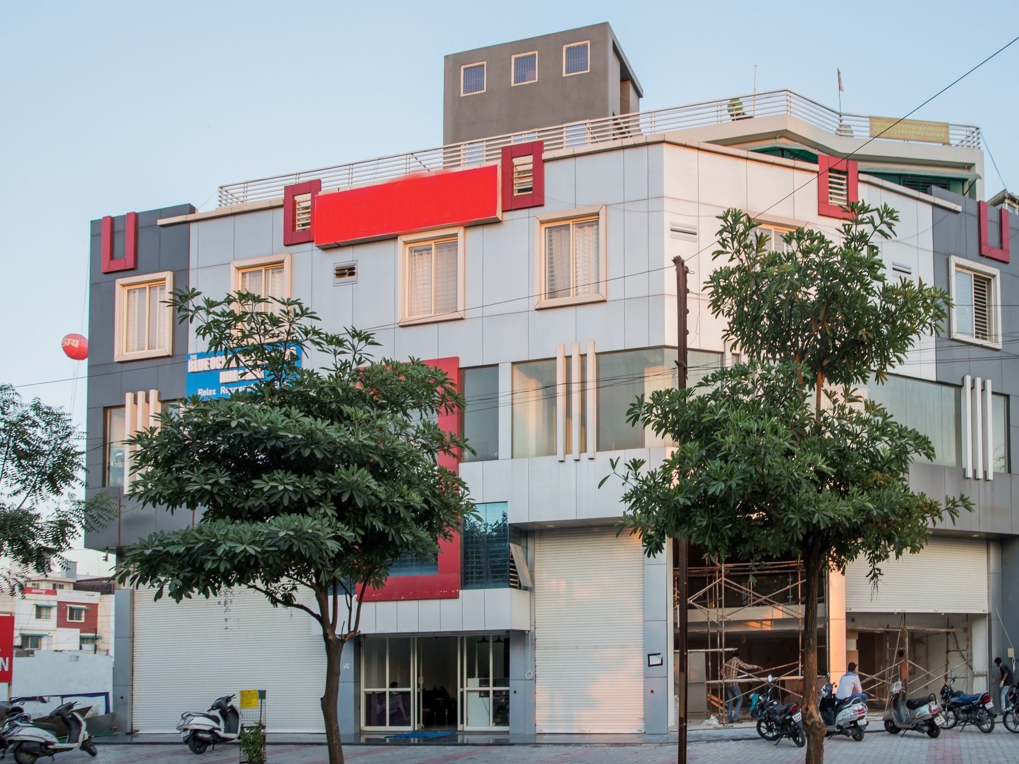 Fabhotel Prime Om Epic Vijay Nagar Индаур Экстерьер фото